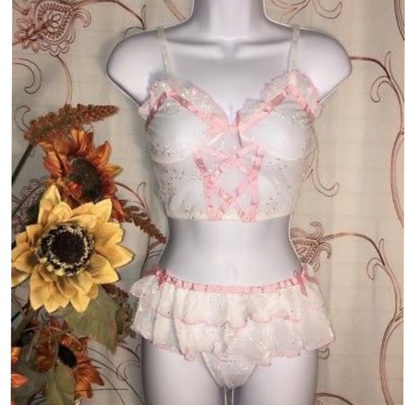 Leg Ave 3 pcs 🚨PRICE IS FIRM🚨 - Picture 2 of 5